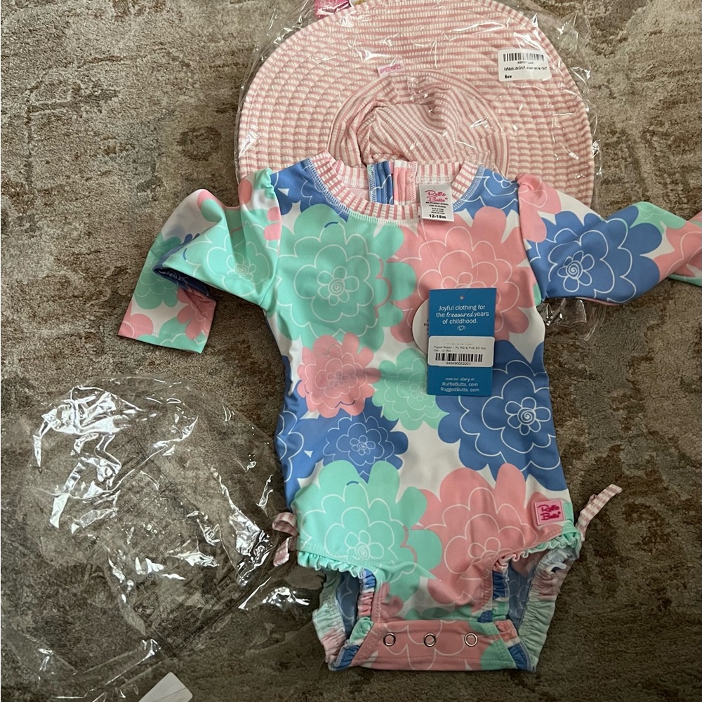 Rufflebutts NWT 12-18m Swimsuit and hat set!  Flowers and stripes!